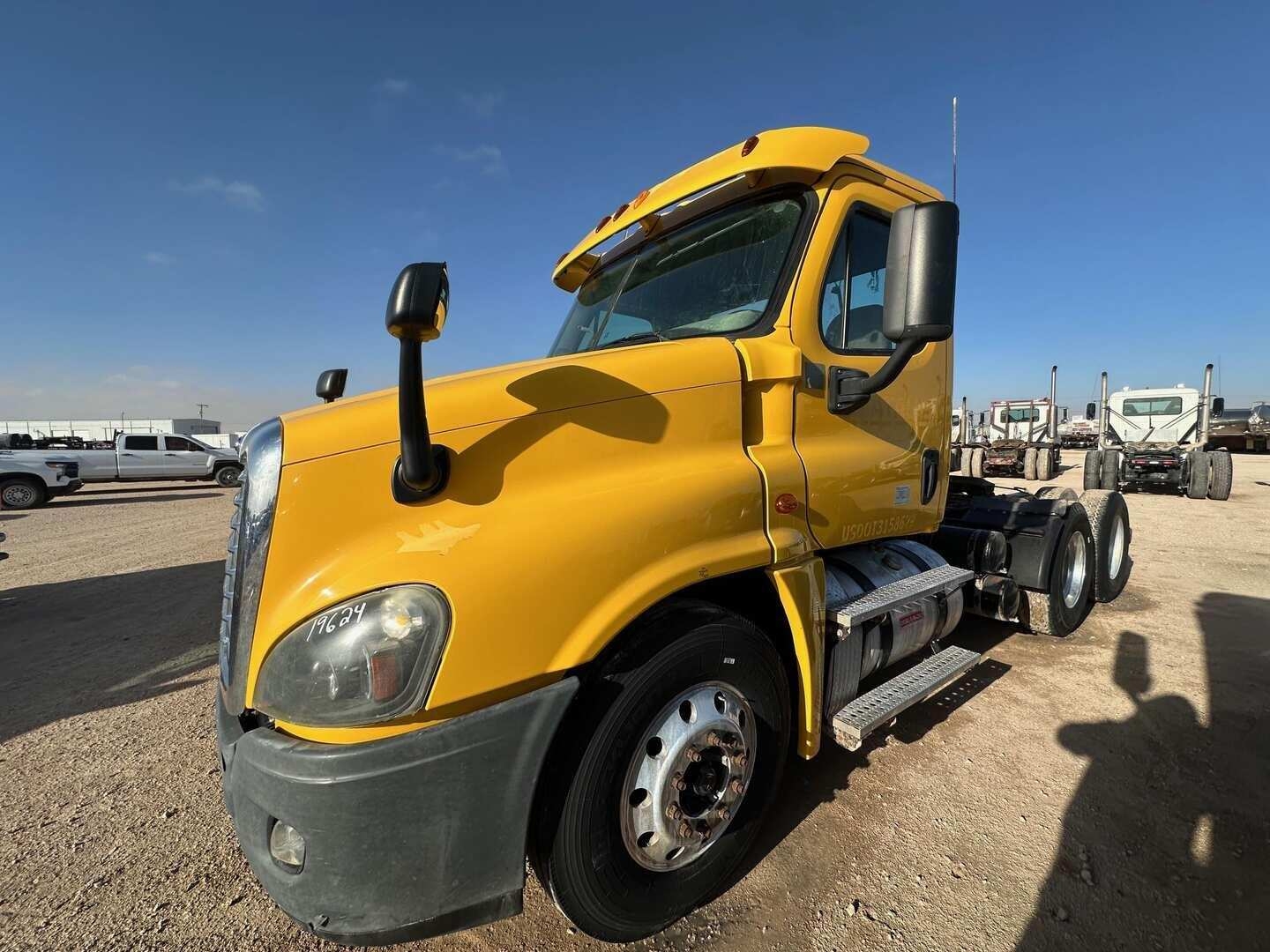 2013 FREIGHTLINER CASCADIA (A58214)