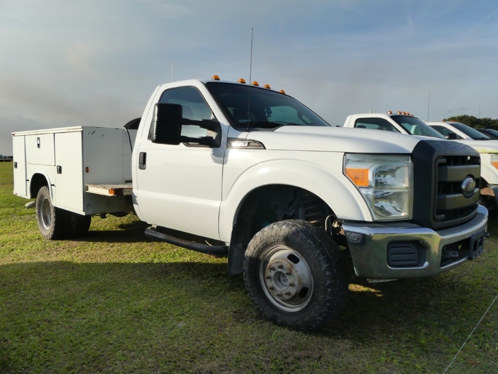 2015 Ford F-350 XL (A57148)