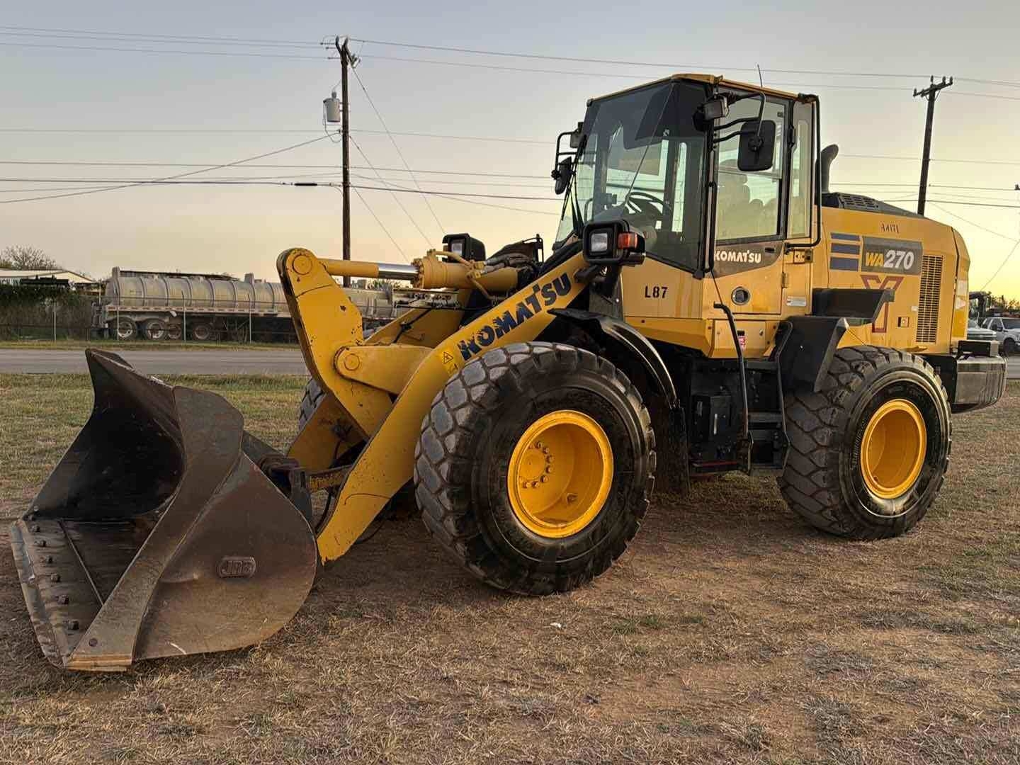 KOMATSU WA270 (A58216)