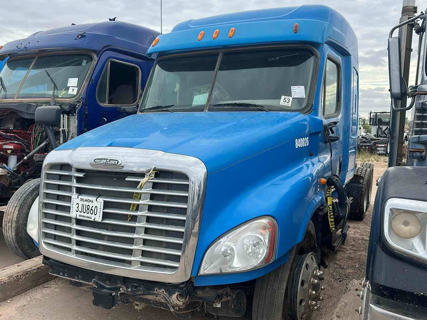 2014 FREIGHTLINER CASCADIA(INOPERABLE) (A48992)