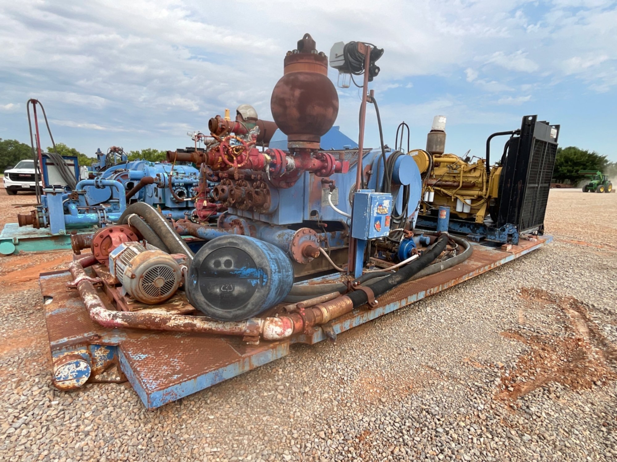 F-800 POWER PUMP 800 HP TRIPLEX MUD PUMP POWERED BY 3412 CAT ENGINE (A50854)