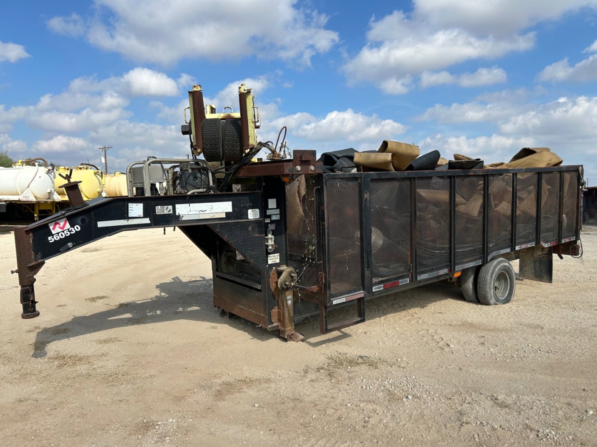 TUGGER TRAILER (A58216)