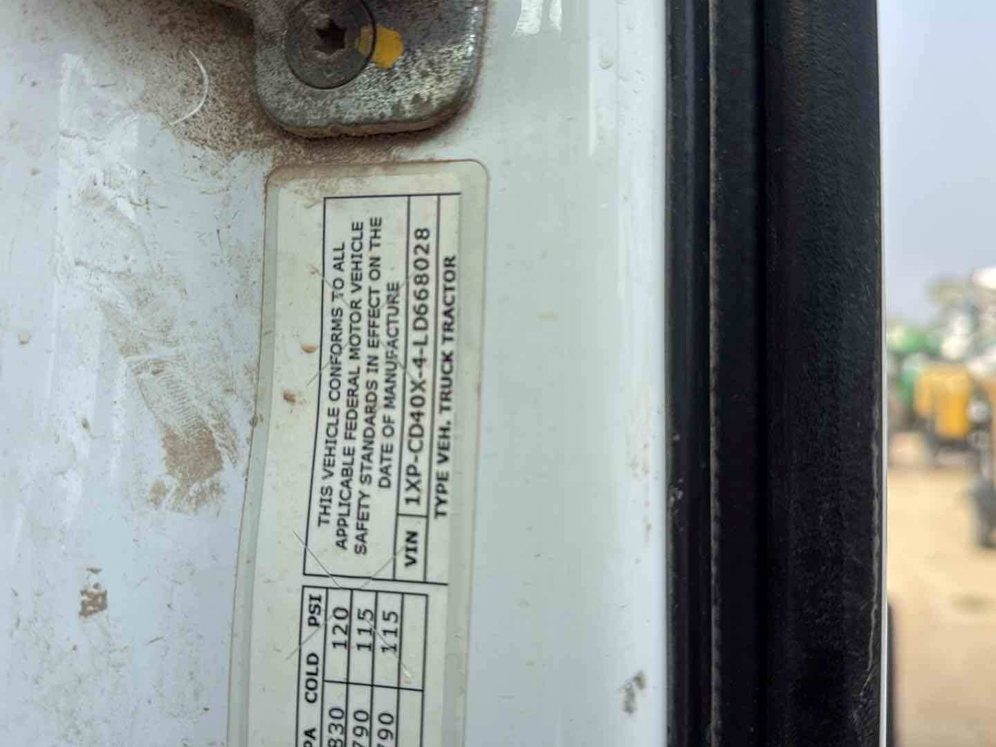 2020 PETERBILT 567 (A58214)