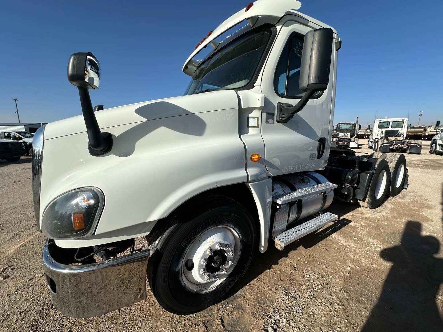 2014 FREIGHTLINER CASCADIA (A58214)