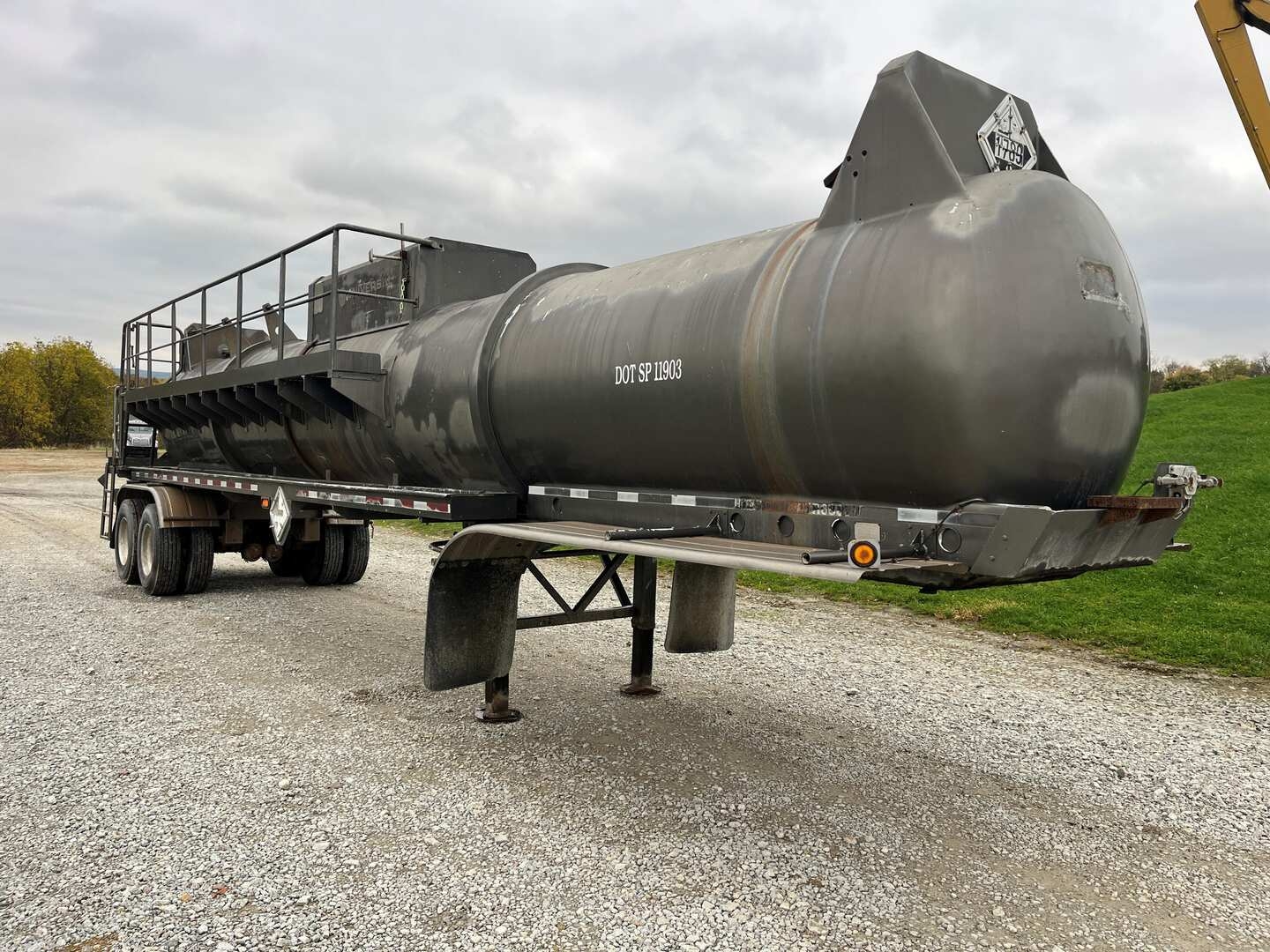 2011 COMPTANK ACID TRANSPORT TRAILER (A55745)