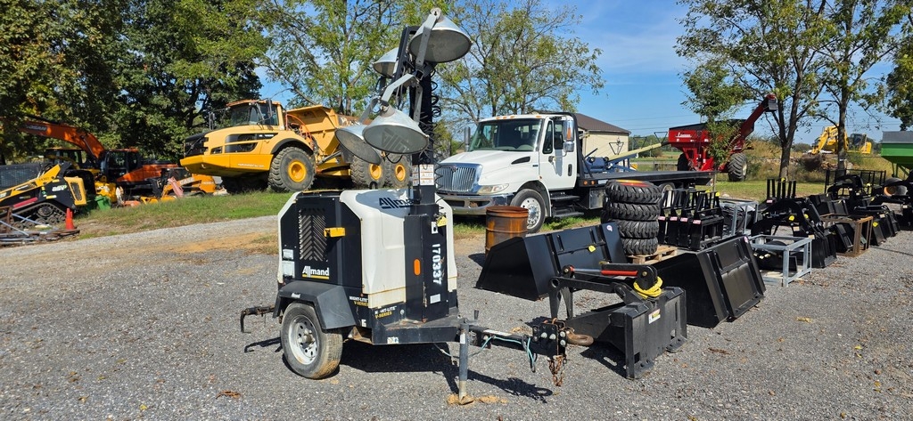 Allmand Light Tower (Runs and Works) (A50775)