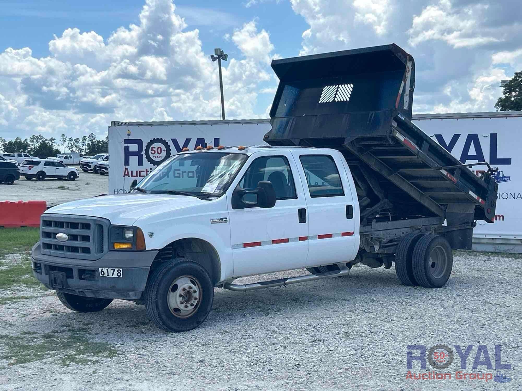 2005 Ford F-350 4x4 Crew Cab 8ft Dump Truck (A48081)