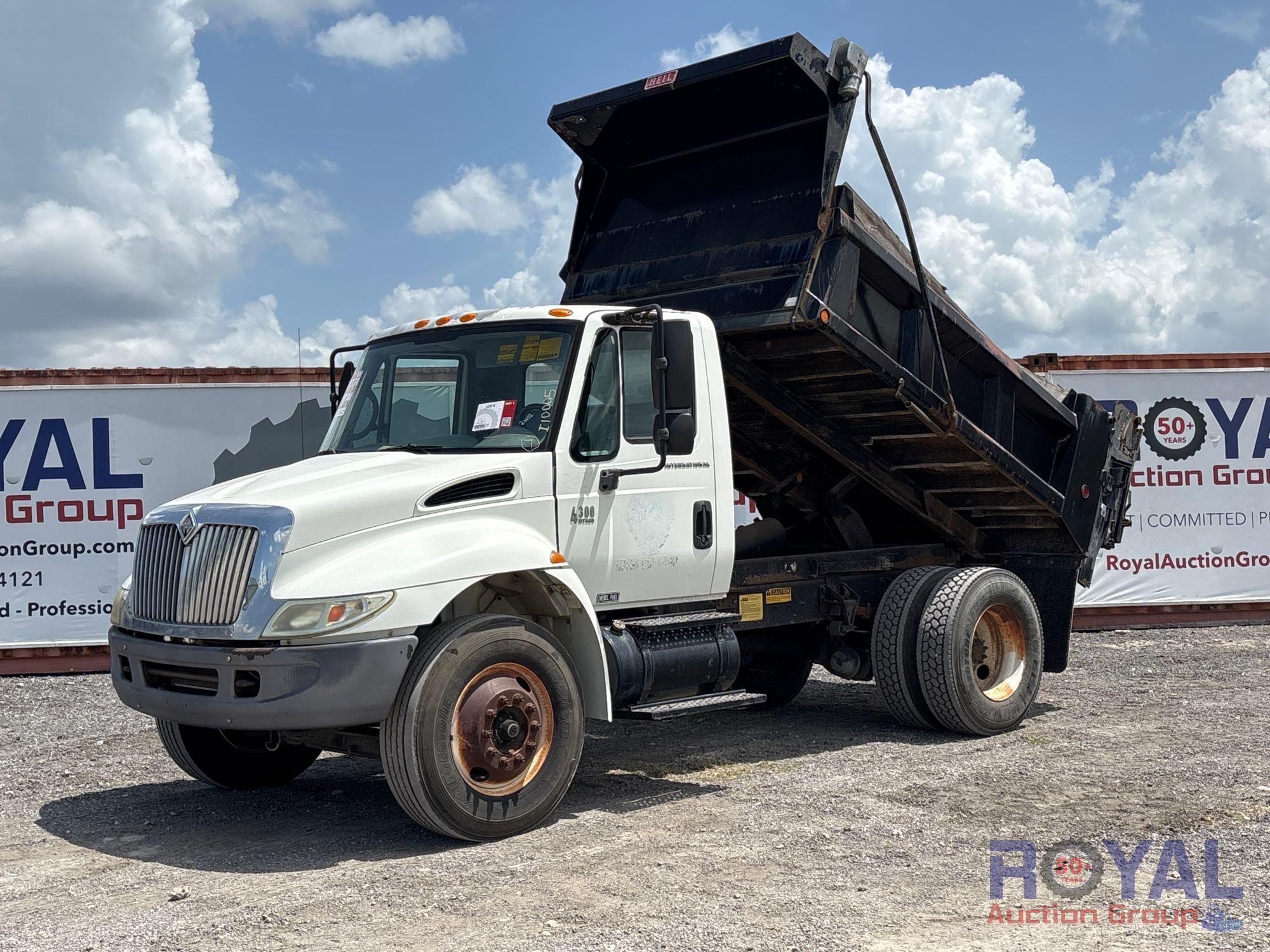 2005 International 4300 Heil Dump Truck (A50323)