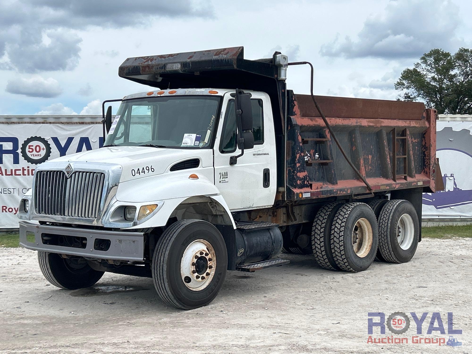 2003 International 7400 T/A Heil 12 CuYd Dump Truck (A55853)