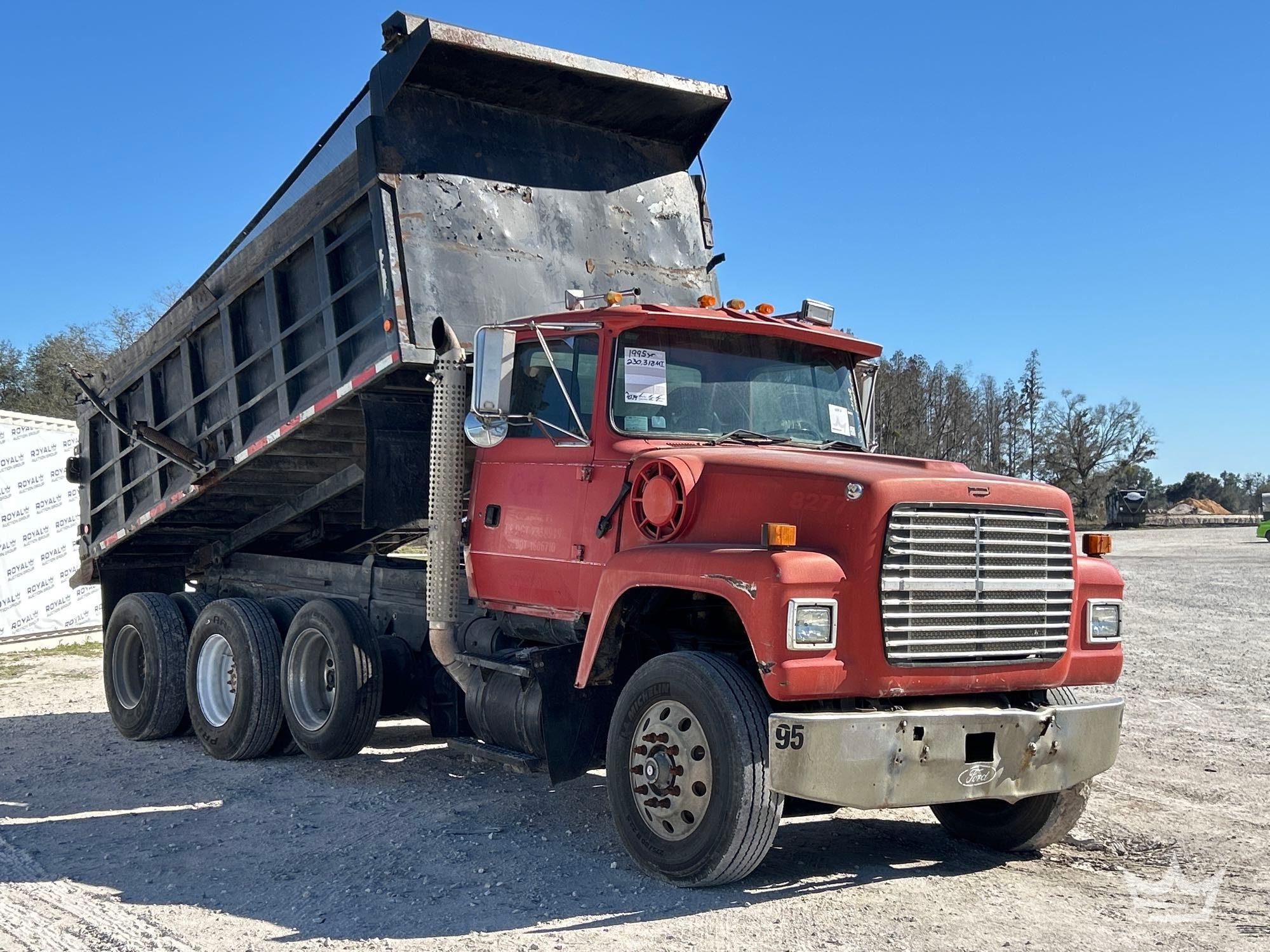 1995 Ford LT9000 Tri-Axle Dump Truck (A61573)