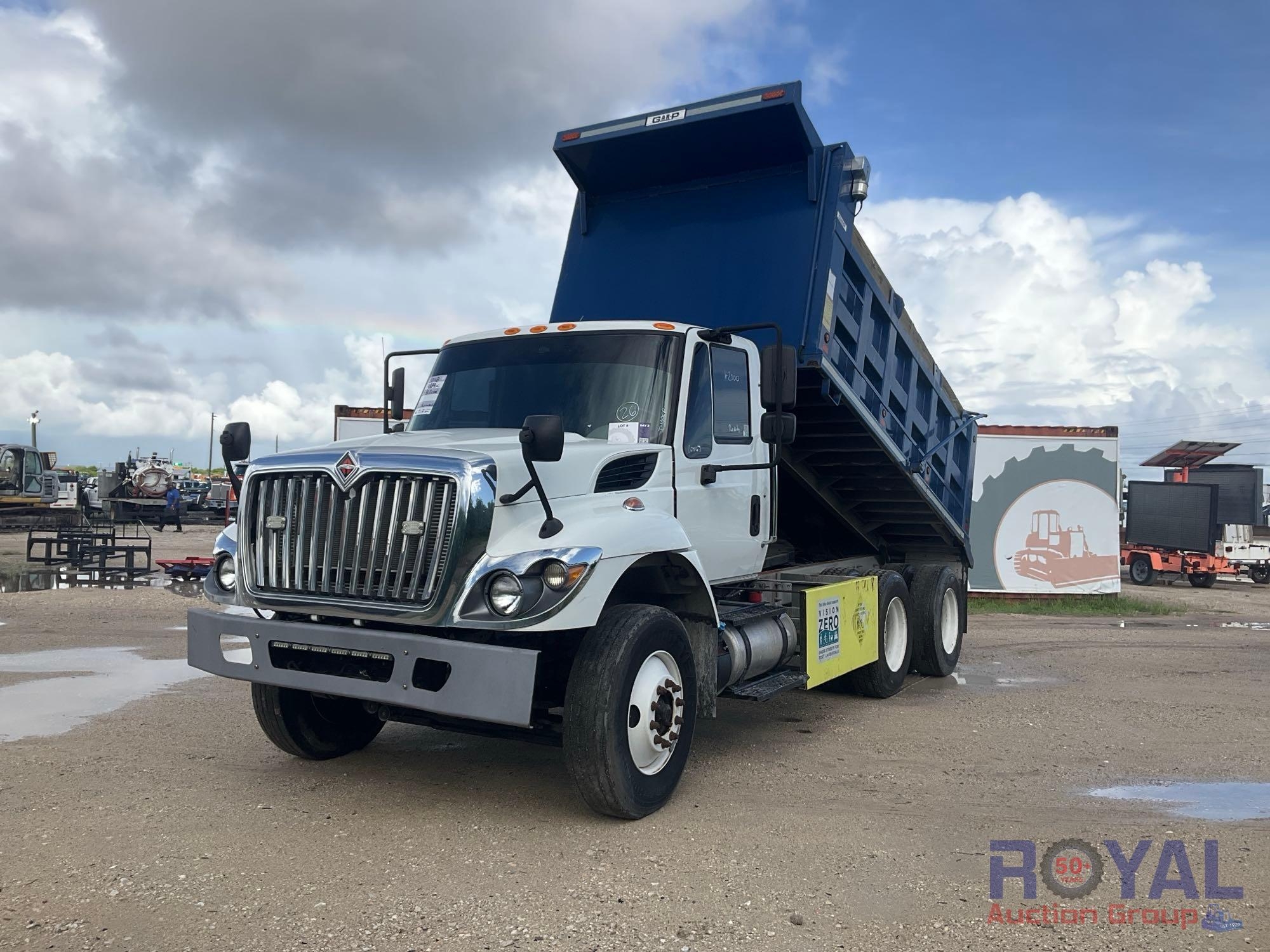 2018 International Dump Truck (A50323)