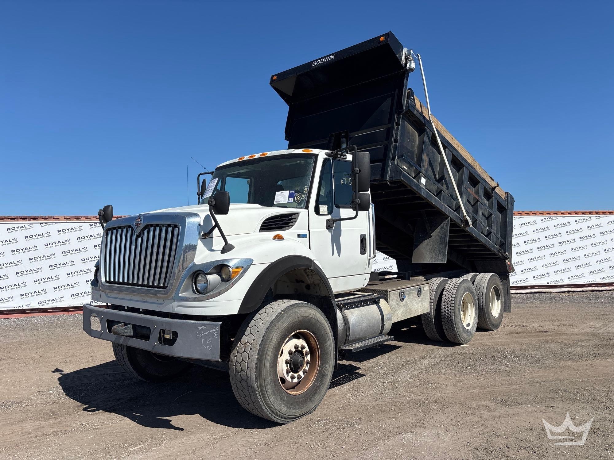 2015 International WorkStar 7500 T/A Dump Truck (A61573)