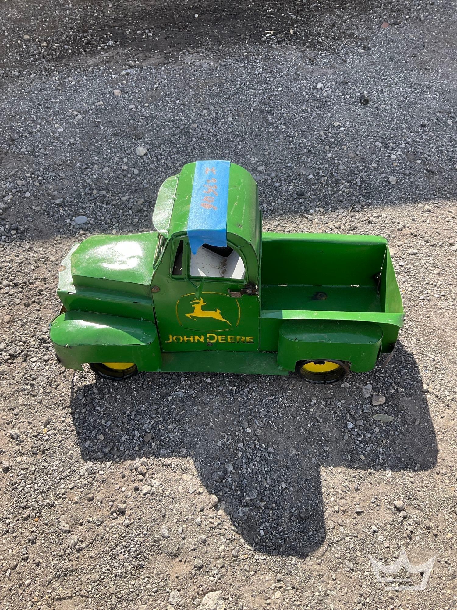 John Deere Mini Decorative Truck (A61574)