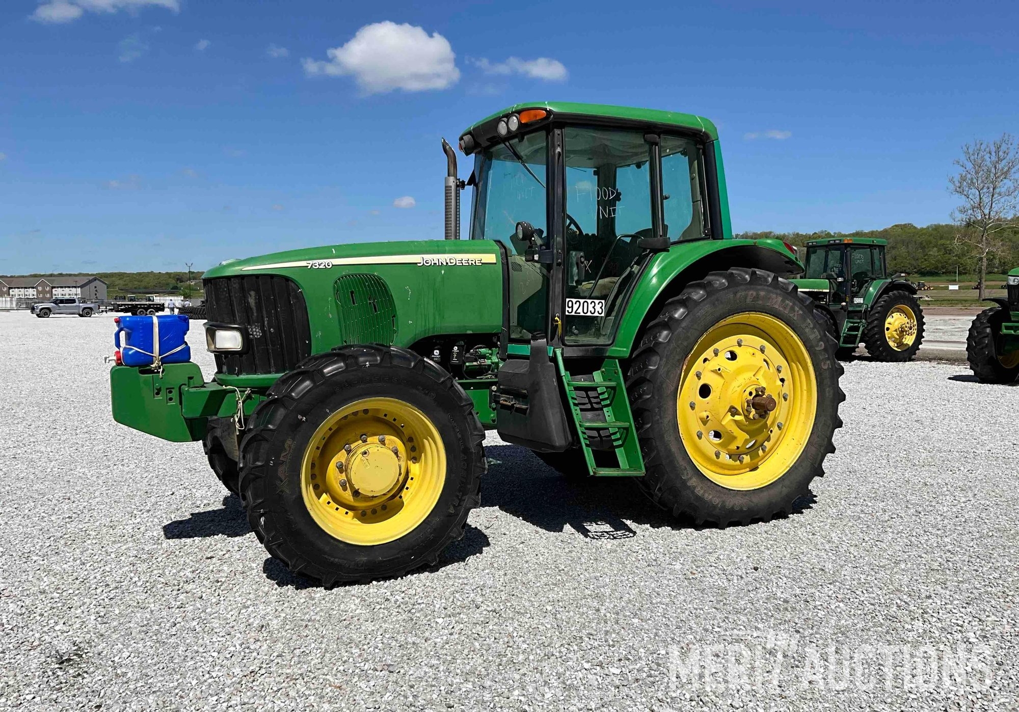 John Deere 7320 MFWD Tractor (A49339)