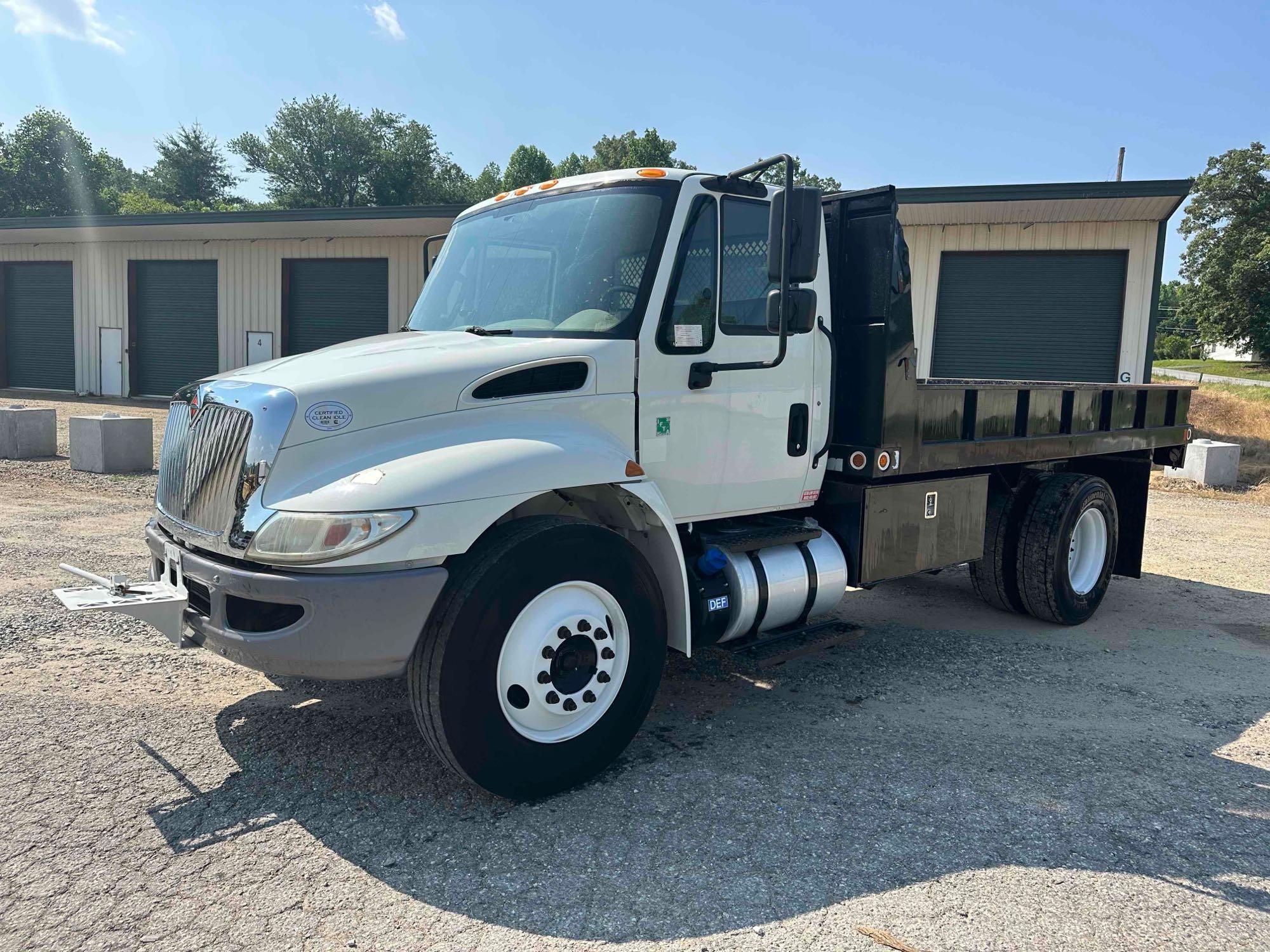 2018 International DuraStar 4300 Dump Truck, VIN # 1HTMMMMNXJH633369 (A48836)