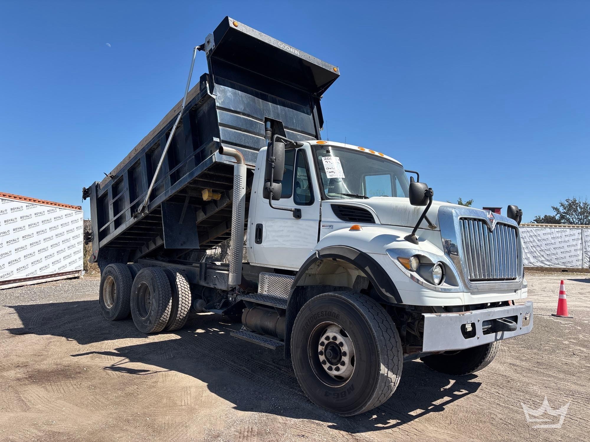 2015 International WorkStar 7500 T/A Dump Truck (A61573)