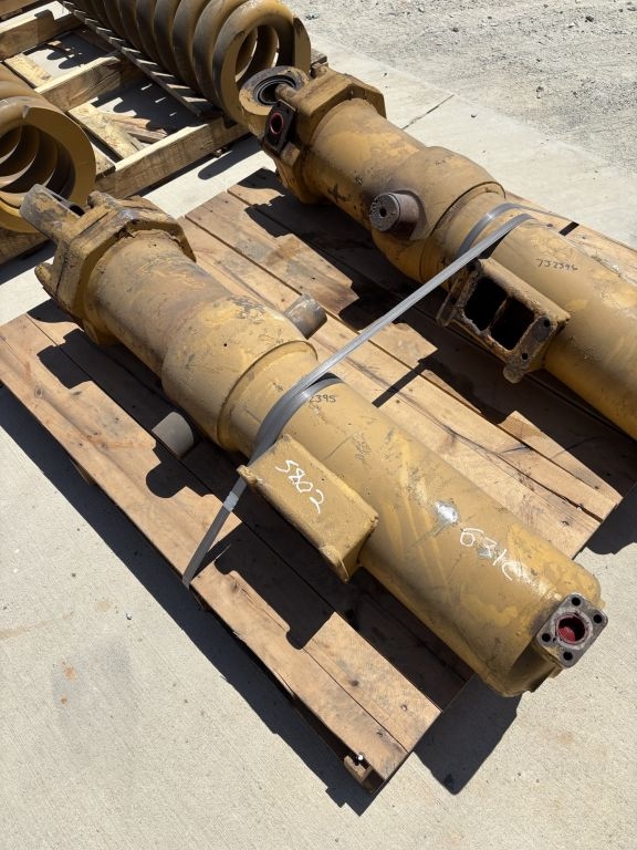 CAT 631C Lift Cylinder (A68134)