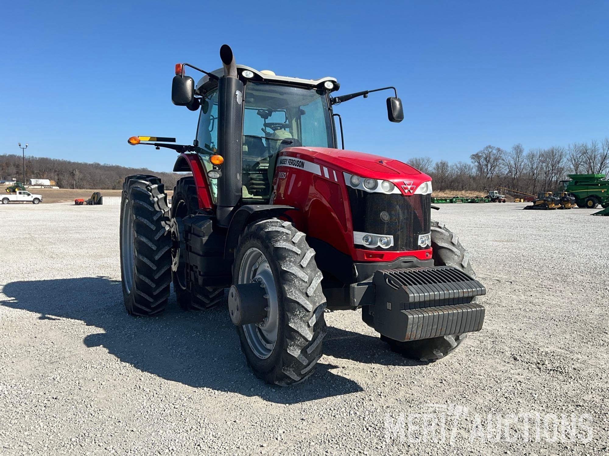 2014 Massey Ferguson 8650 Tractor (A63111)