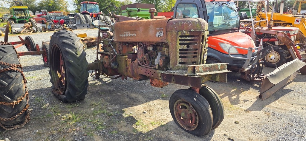 Farmall 400 Tractor (NOT RUNNING) (A50775)