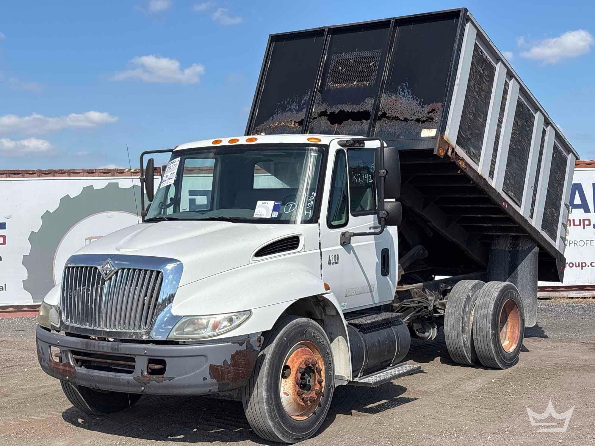 2007 International 4200 S/A Dump Truck (A56858)