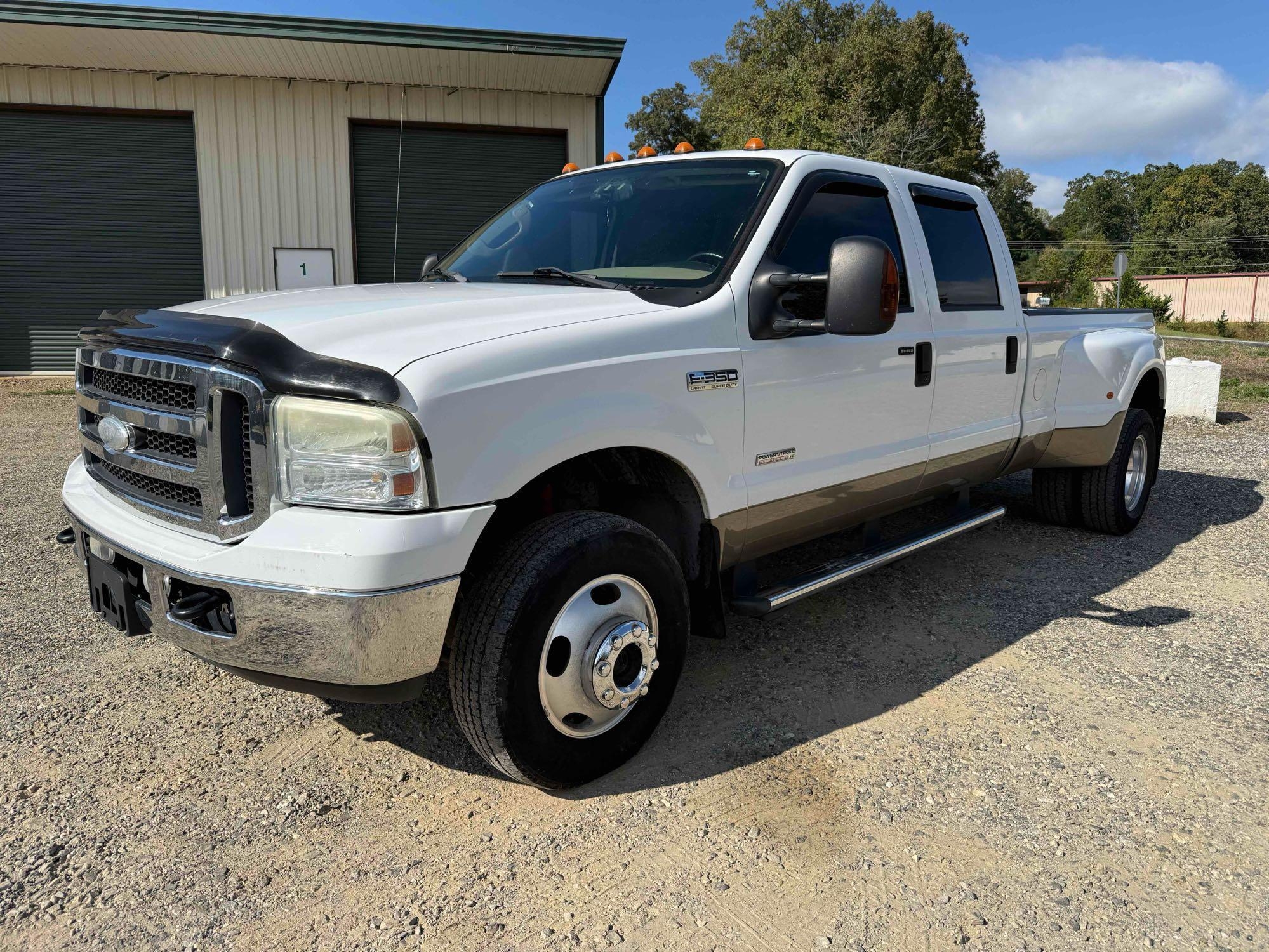 2005 Ford F-350 4x4 Dually Truck, VIN # 1FTWW33P35EC55643 (A54865)