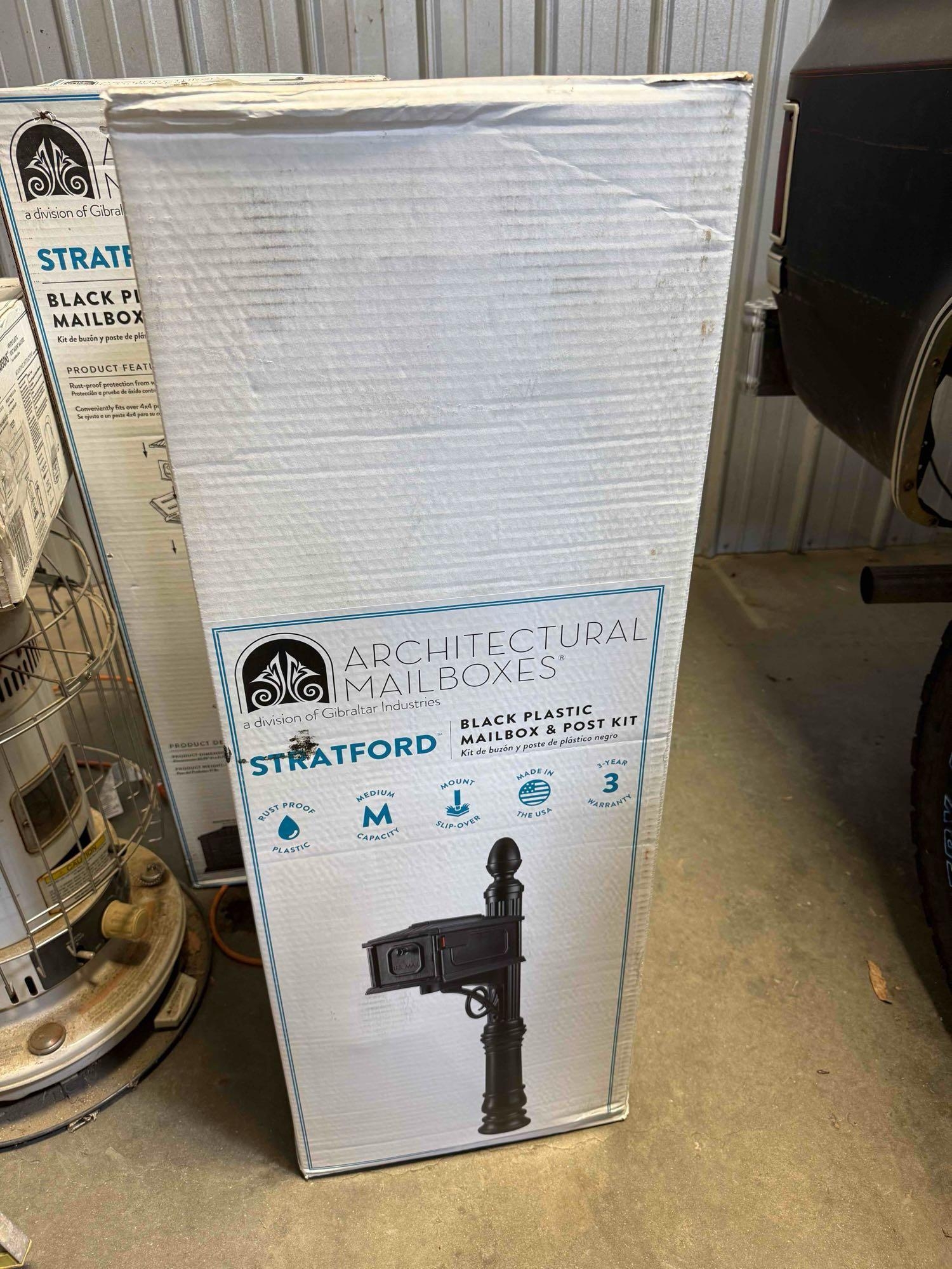 Black Plastic Mailbox and Post Kit (A54865)