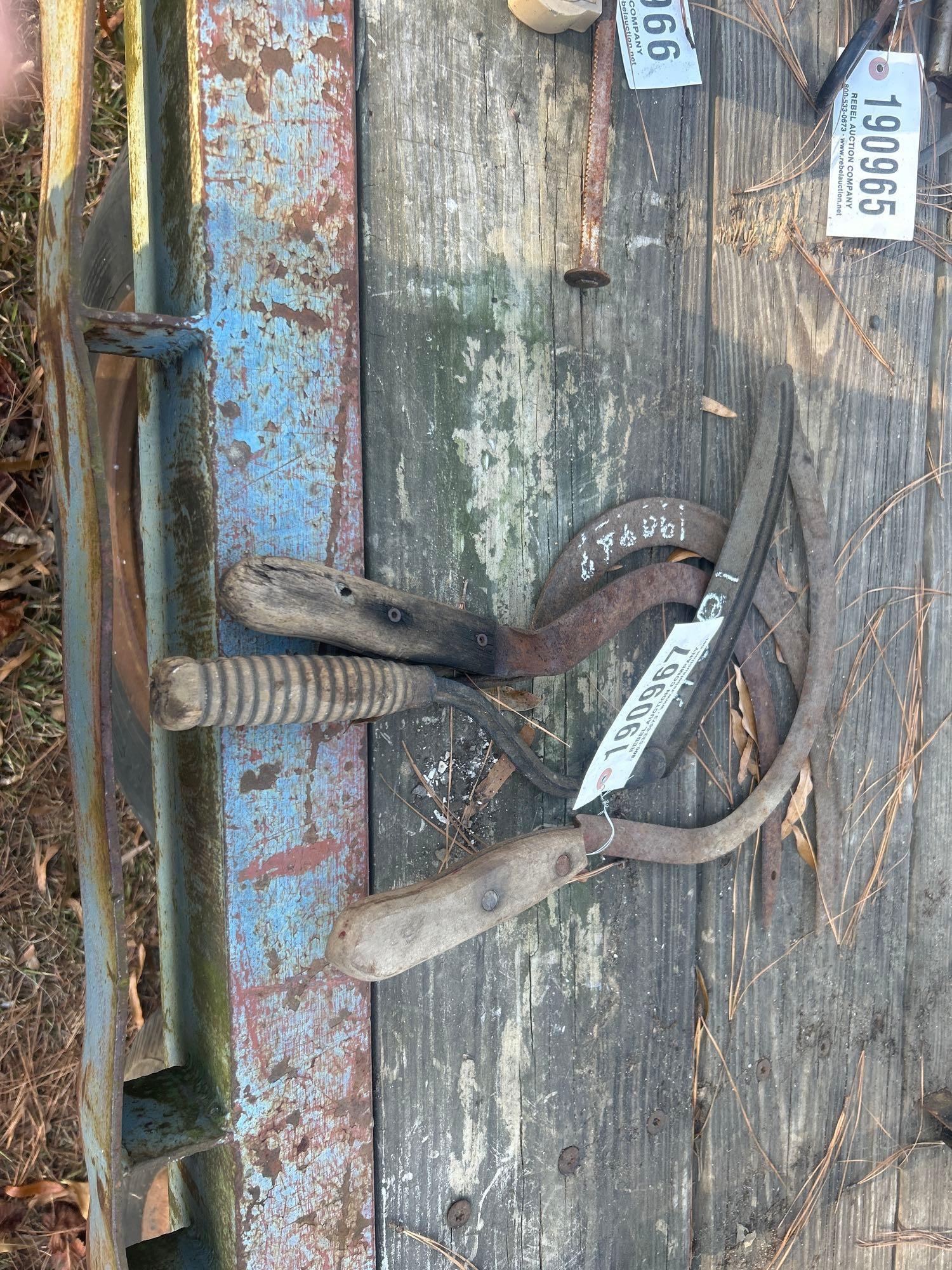 CYCLE KNIVES (A58374)