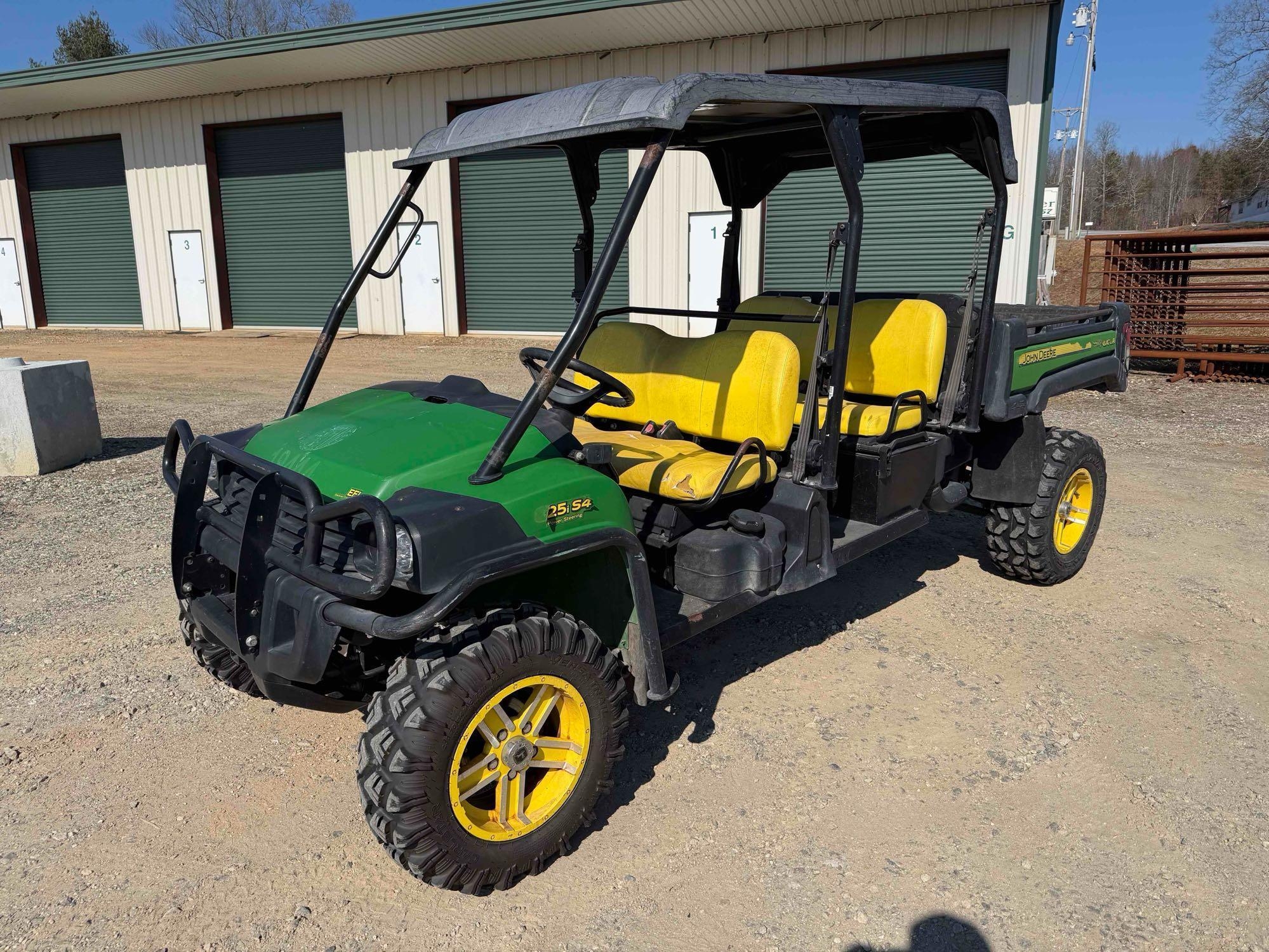 2015 John Deere 825i S4 Gator (A61166)