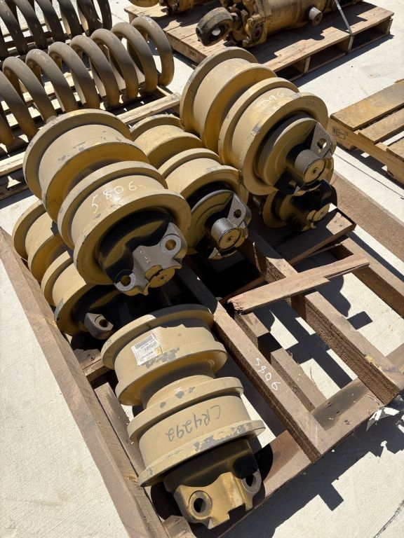 CAT D9G Rollers (6) (A68134)