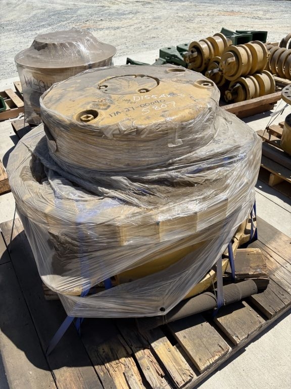 KOMATSU D155AX-3 Final Drive (A68134)