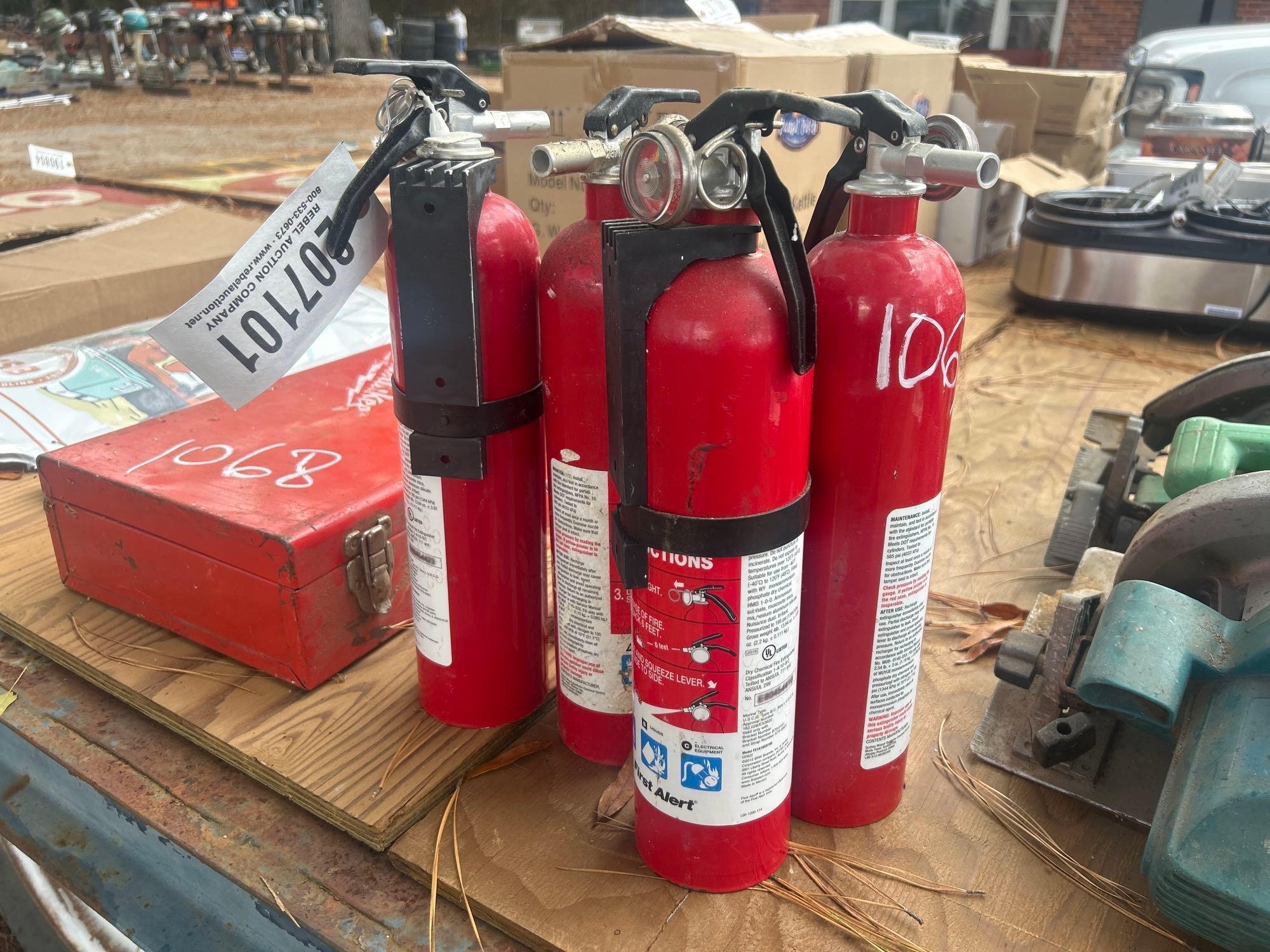 LOT OF FIRE EXTINGUISHERS (A58374)