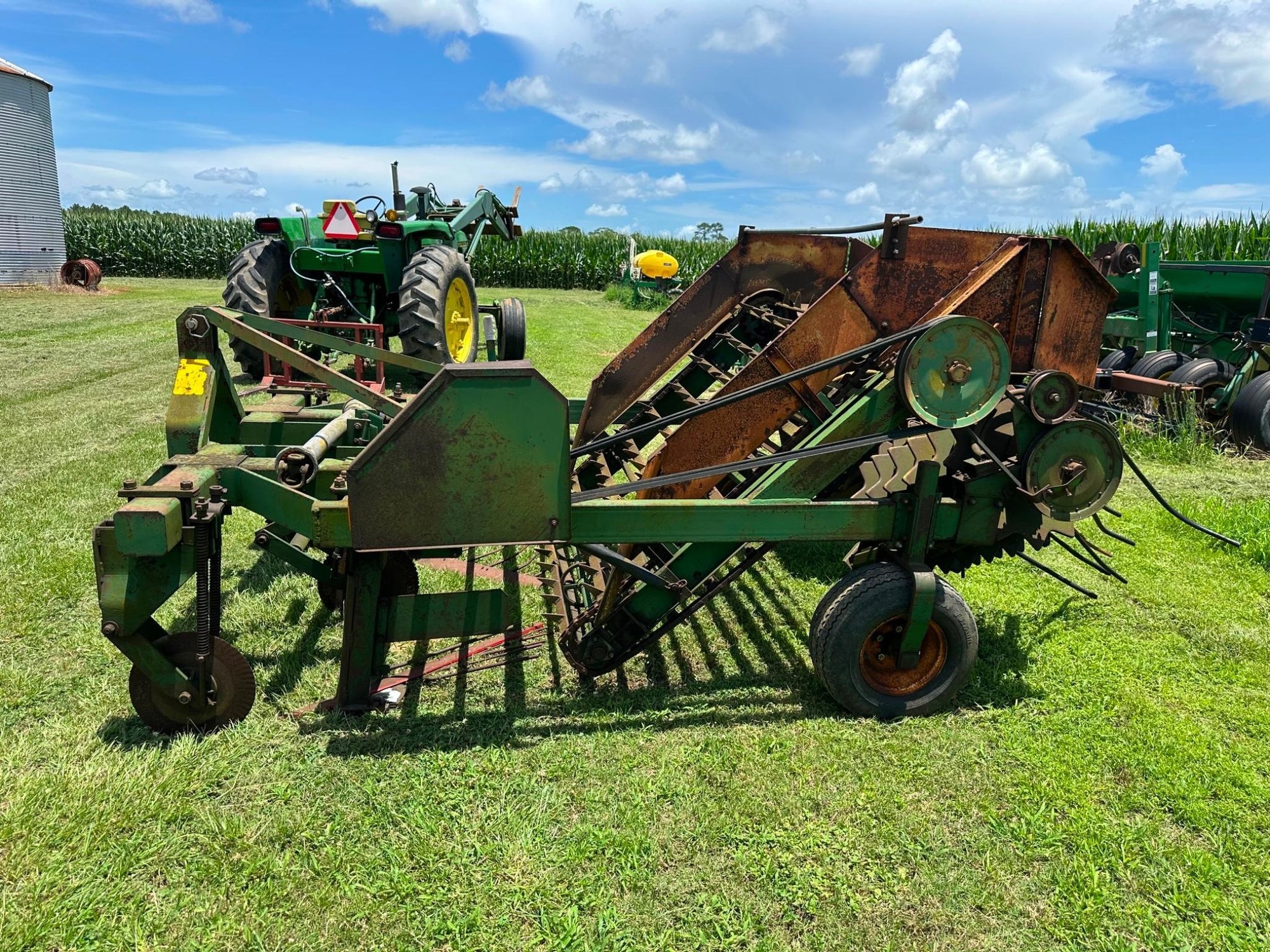 2-Row Peanut Inverter (Chain Drive, PTO, 3-Point Hitch) (A50397)