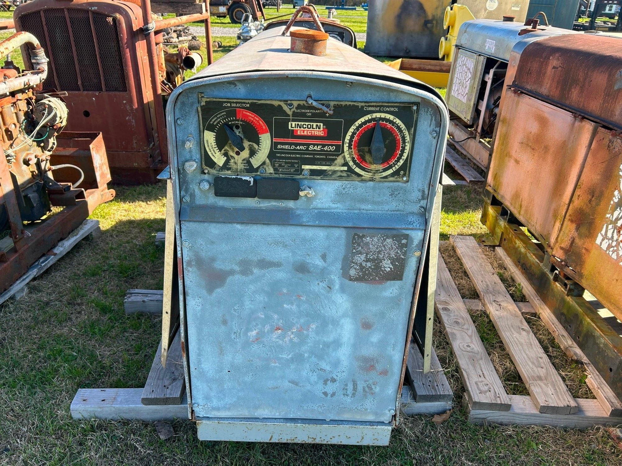 Lincoln Electric Shield-Arc SAE-400 DC Welder - Engine Driven - Radiator Missing (A63689)