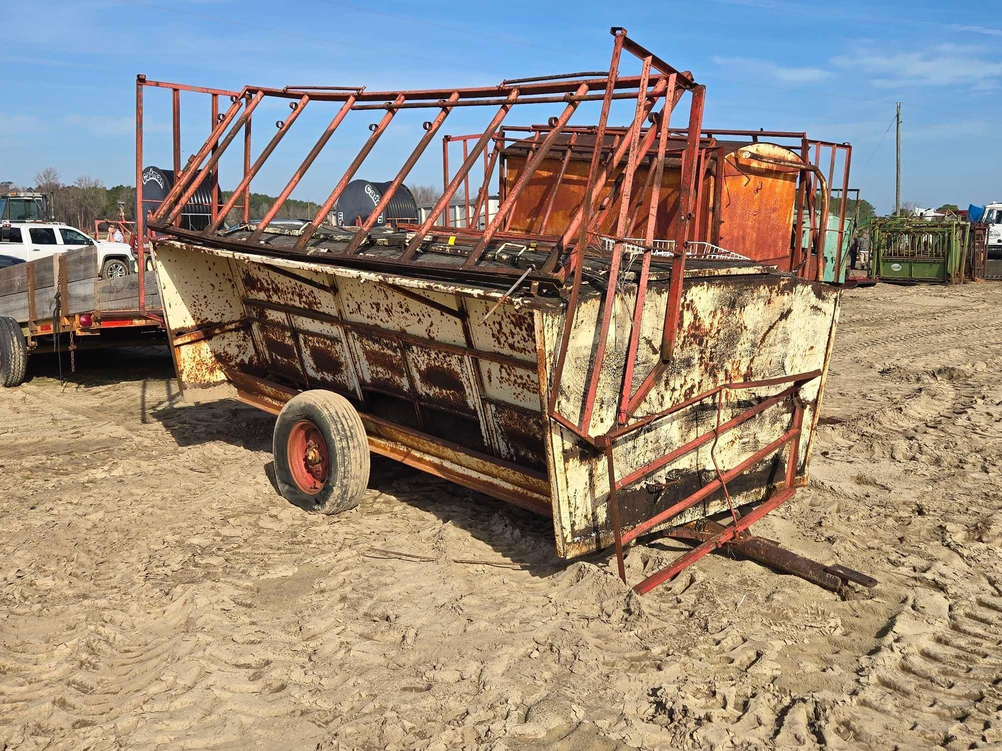 APACHE S/A CATTLE FEEDER (A63291)