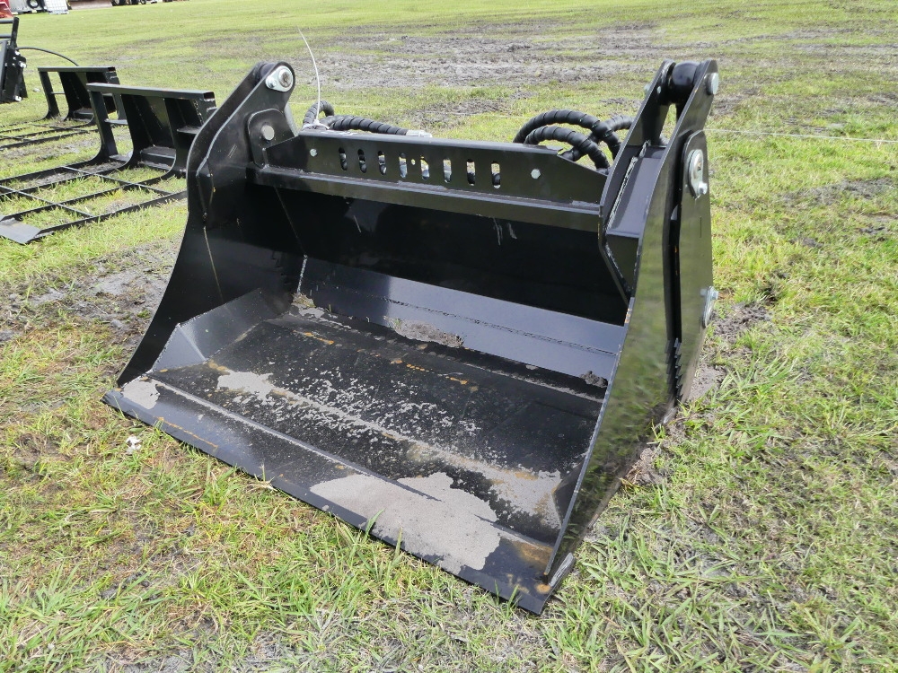 Giyi Mini 39" 4-N-1 Bucket (A57149)