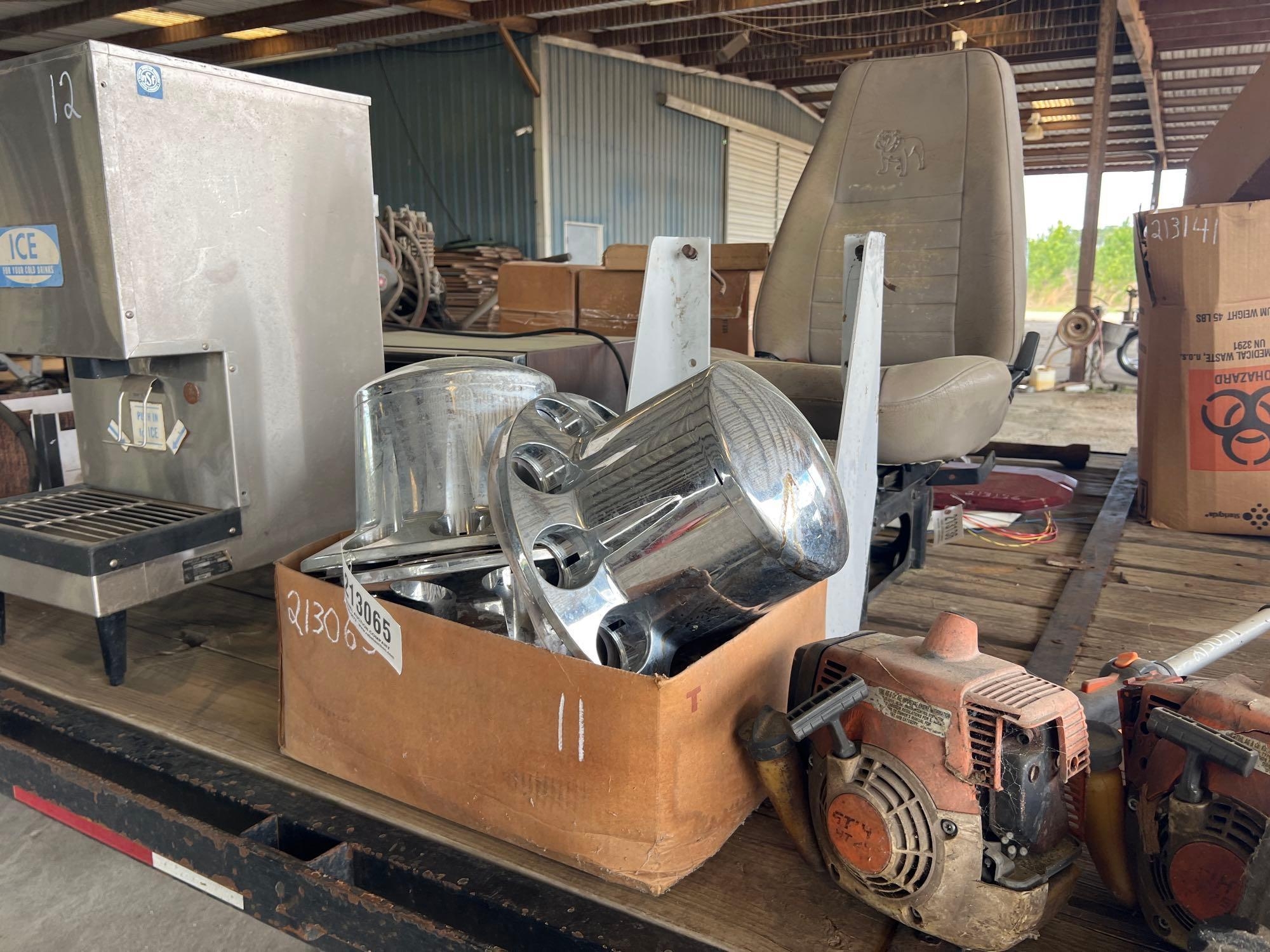 CHROME HUB CAPS FOR SEMI TRUCK (A64276)