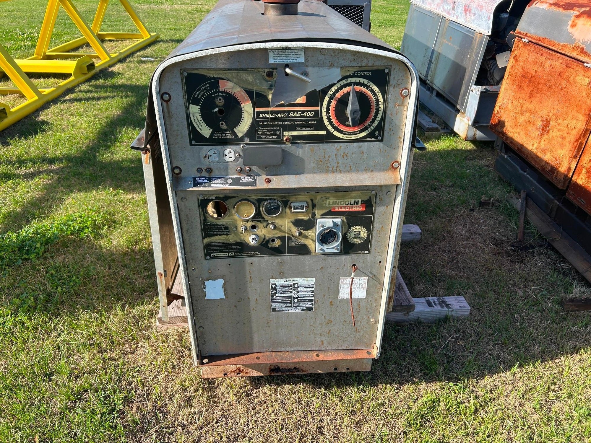 Lincoln Shield-Arc SAE-400 Engine Driven Welder (A63689)