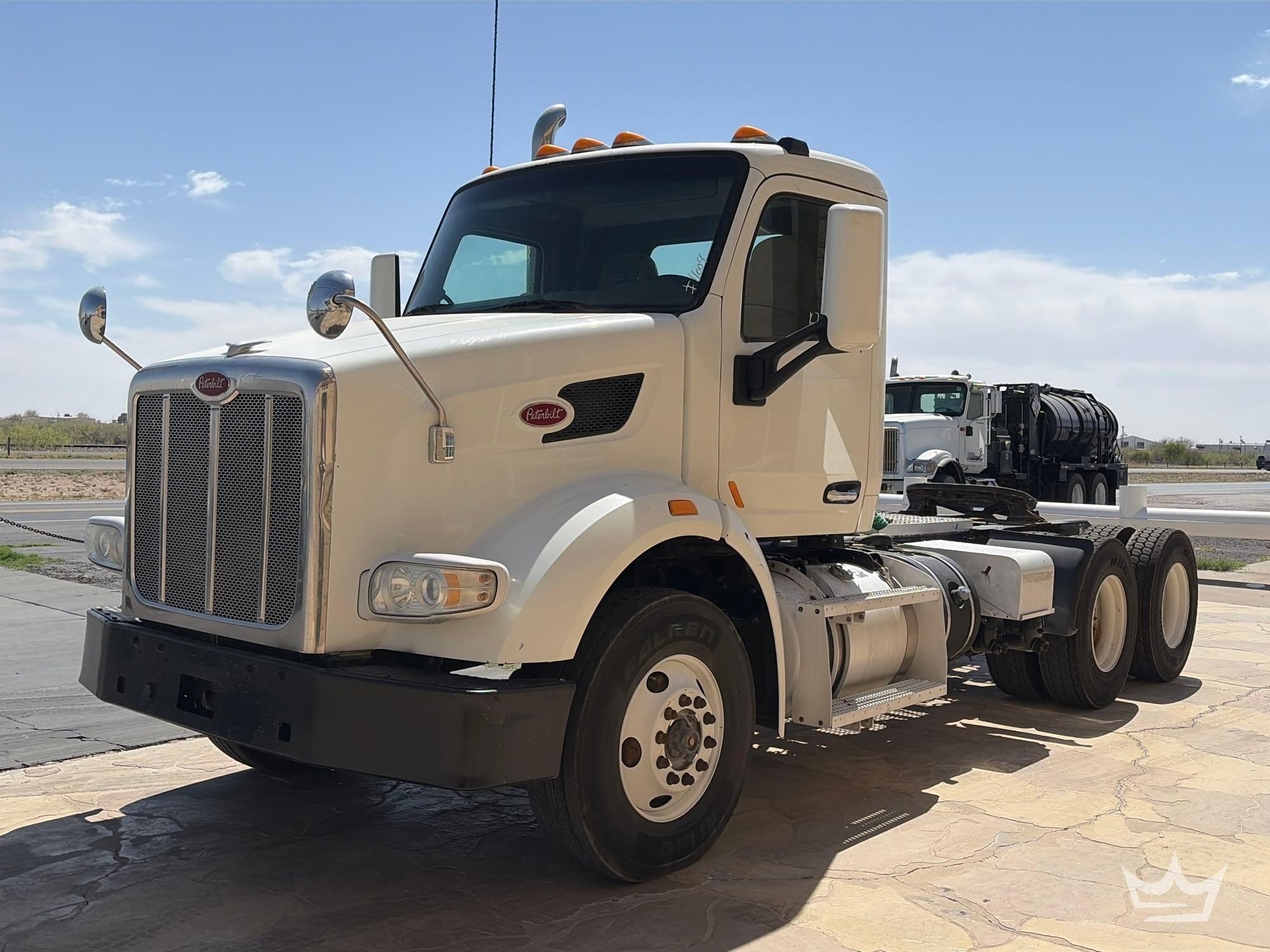 2015 Peterbilt 567 T/A Wet Kit Day Cab Truck Tractor (A64194)