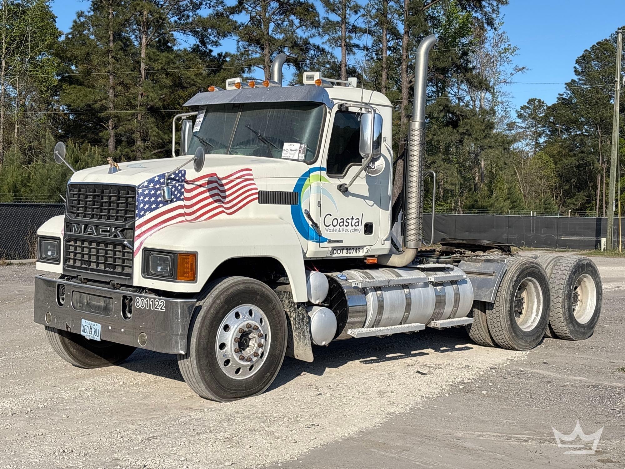 2022 Mack Pinnacle T/A Wet Kit Day Cab Truck Tractor (A64556)