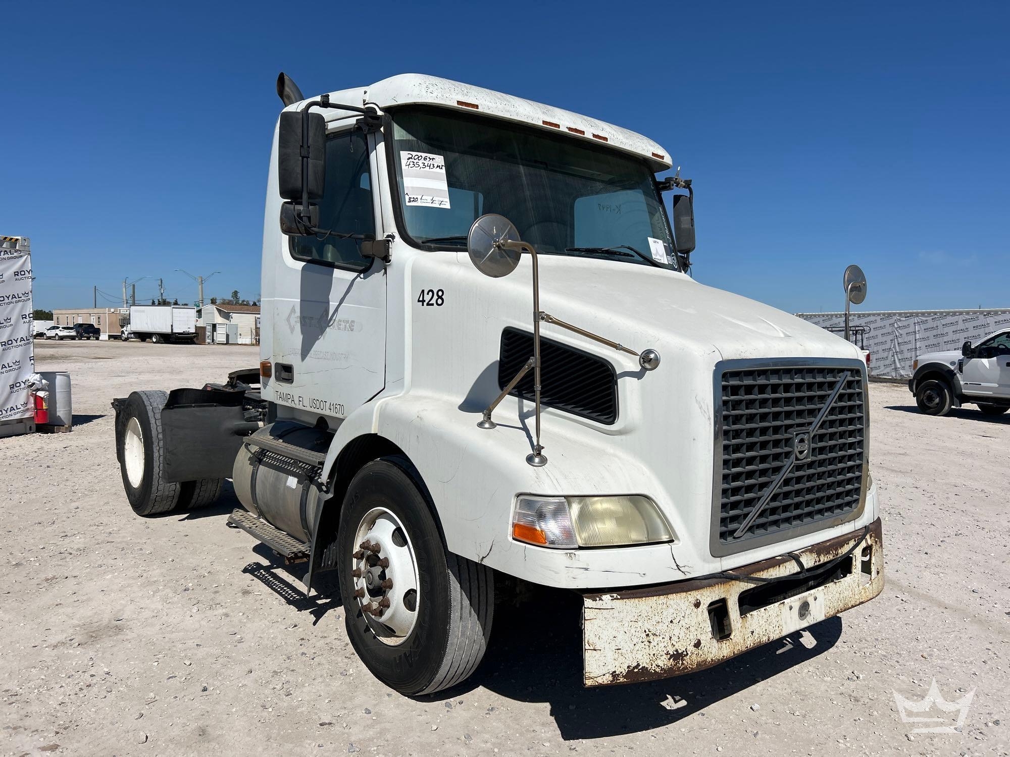 2006 Volvo VNM S/A Day Cab Truck Tractor (A64556)