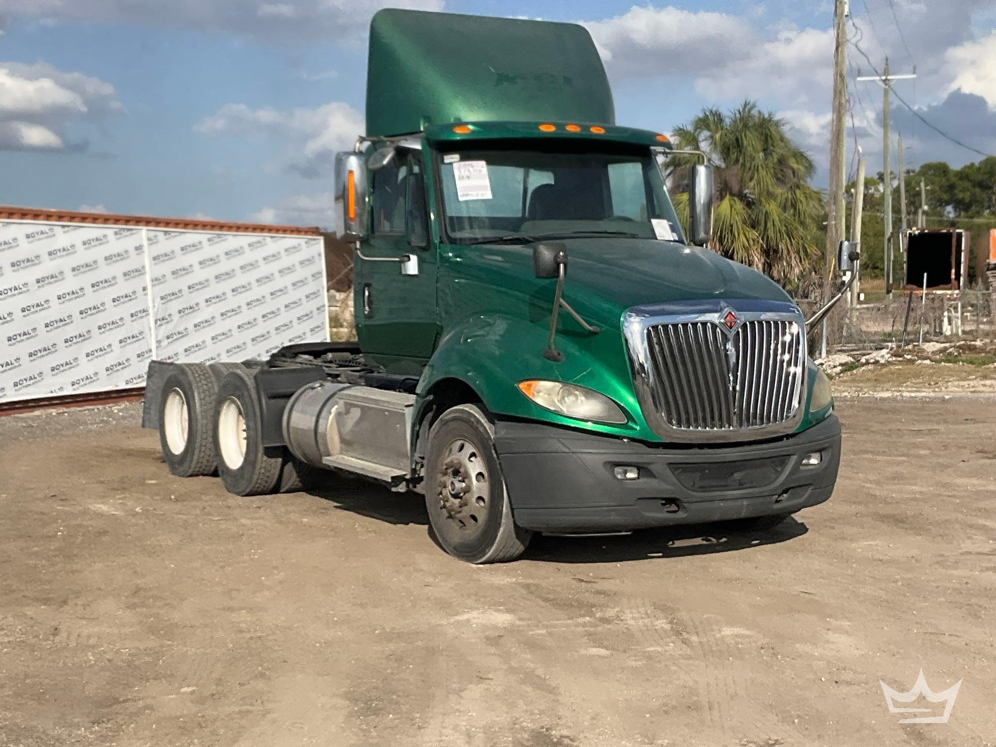 2015 International ProStar T/A Wet Kit Day Cab Truck Tractor (A64556)