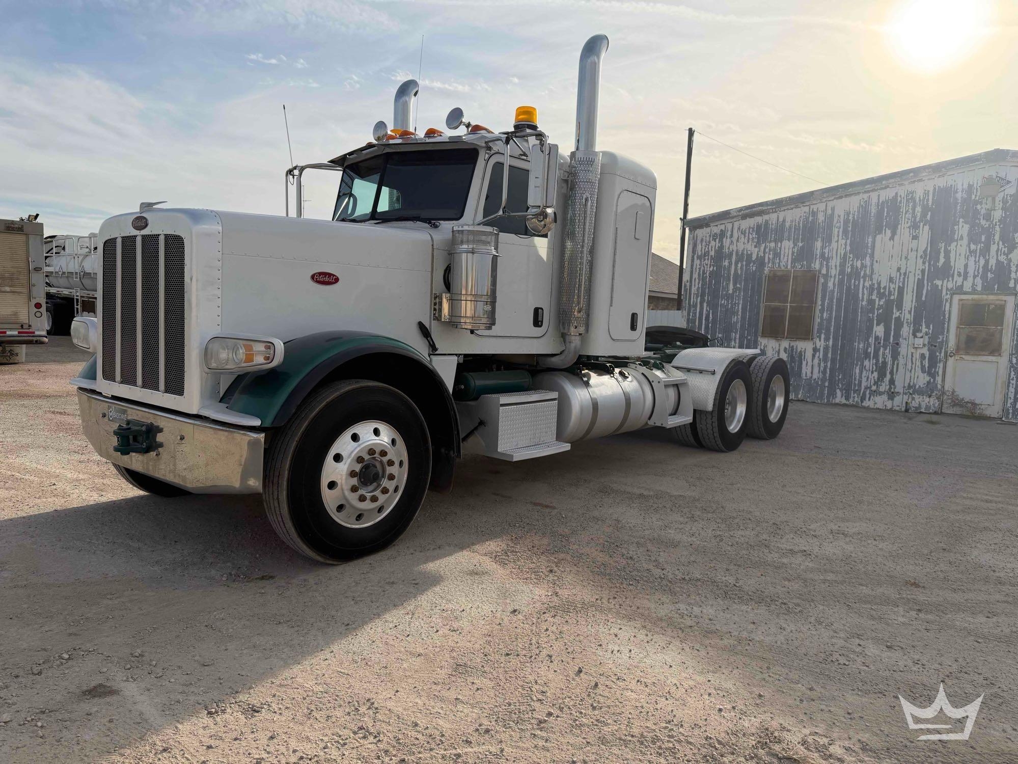 2014 Peterbilt 388 T/A Wet Kit Sleeper Cab Truck Tractor (A55973)