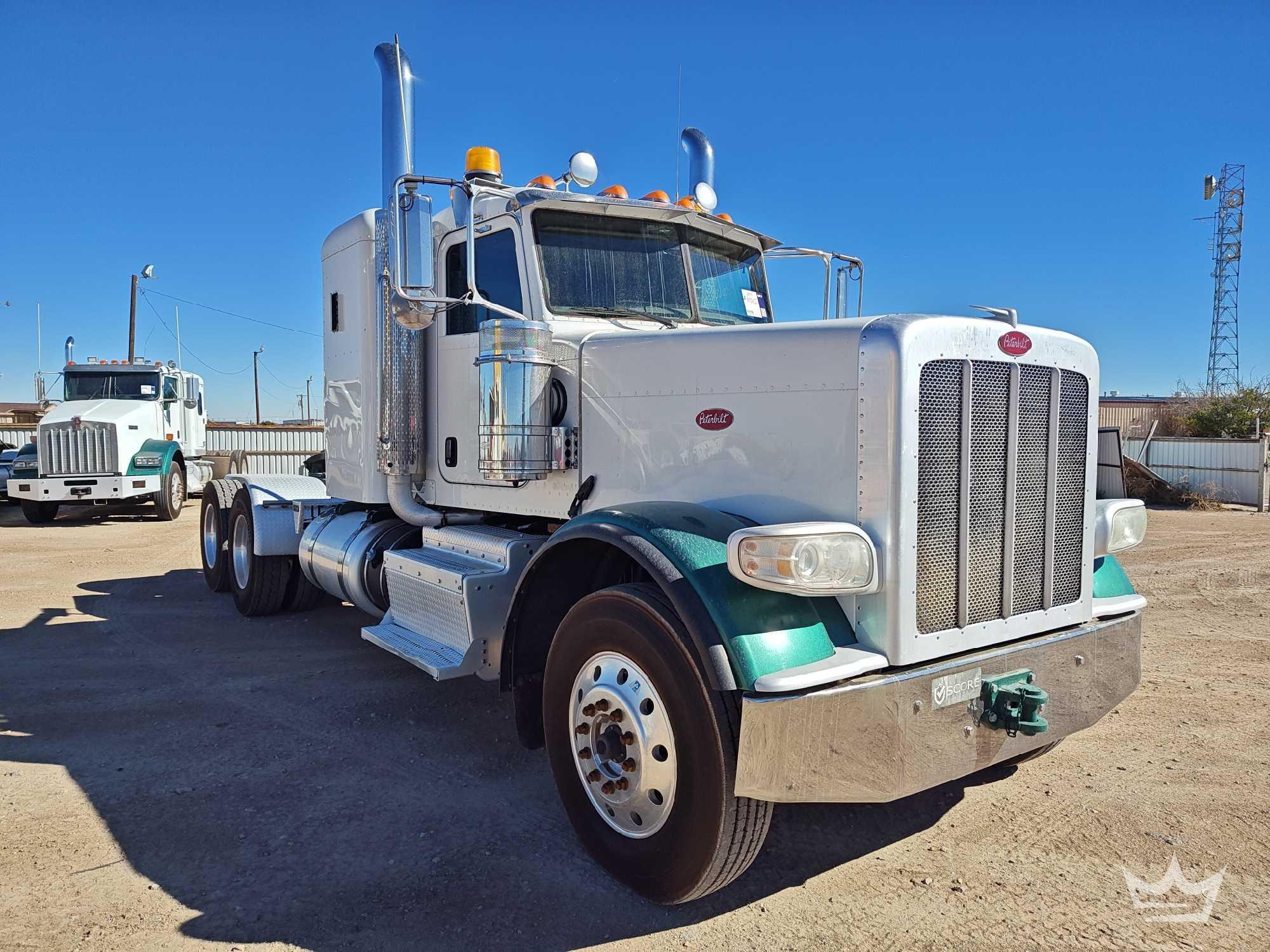 2014 Peterbilt 388 T/A Wet Kit Sleeper Cab Truck Tractor (A55973)