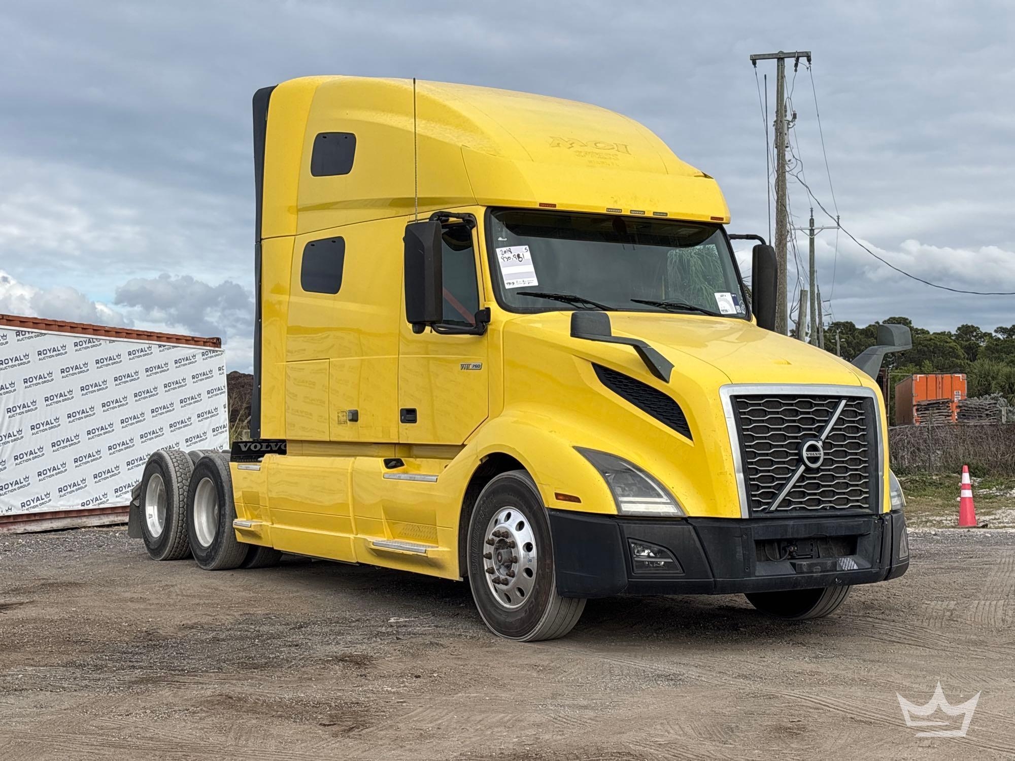 2018 Volvo VNL 760 T/A Sleeper Cab Truck Tractor (A61568)