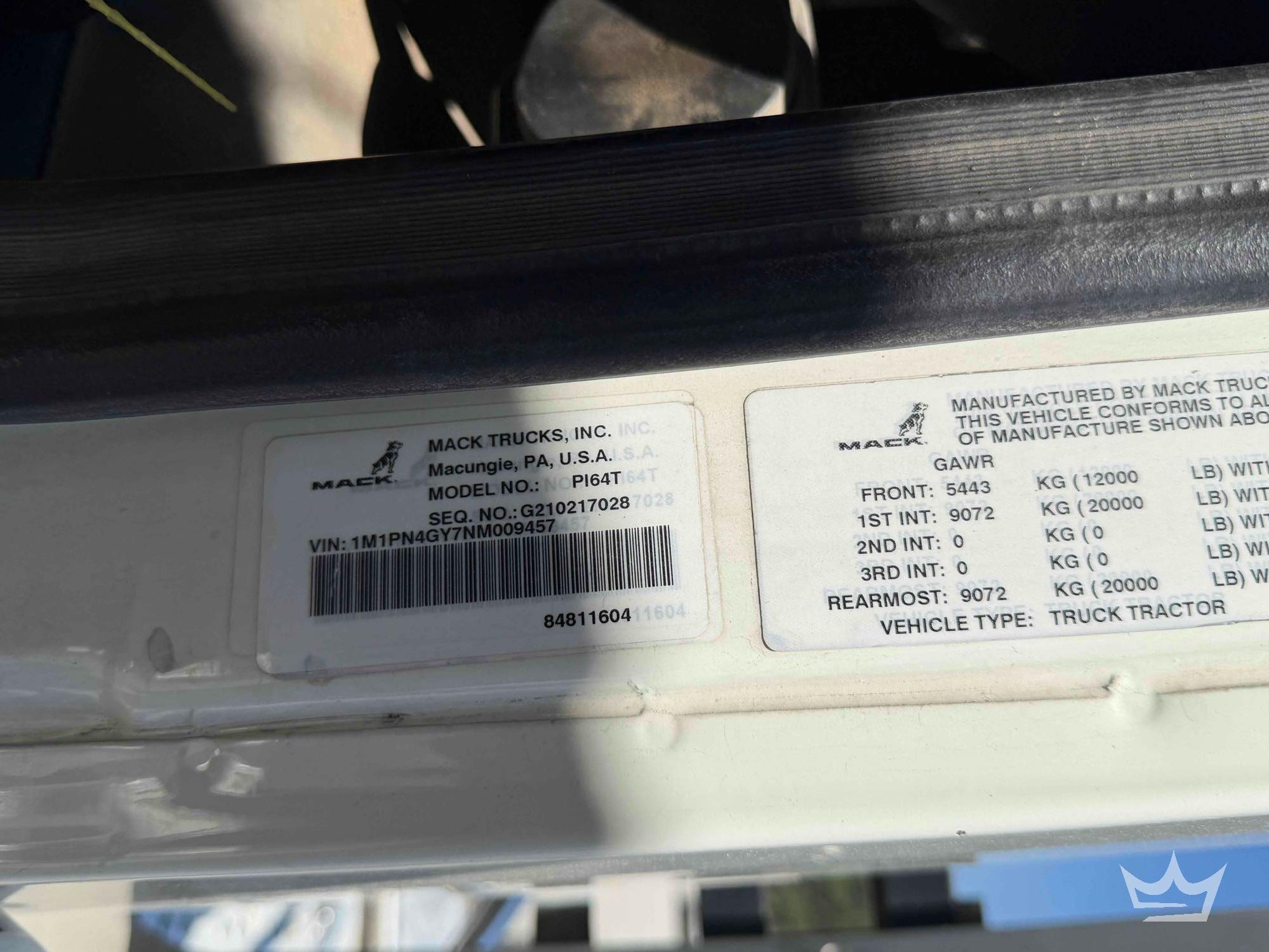 2022 Mack Pinnacle T/A Day Cab Truck Tractor (A64556)