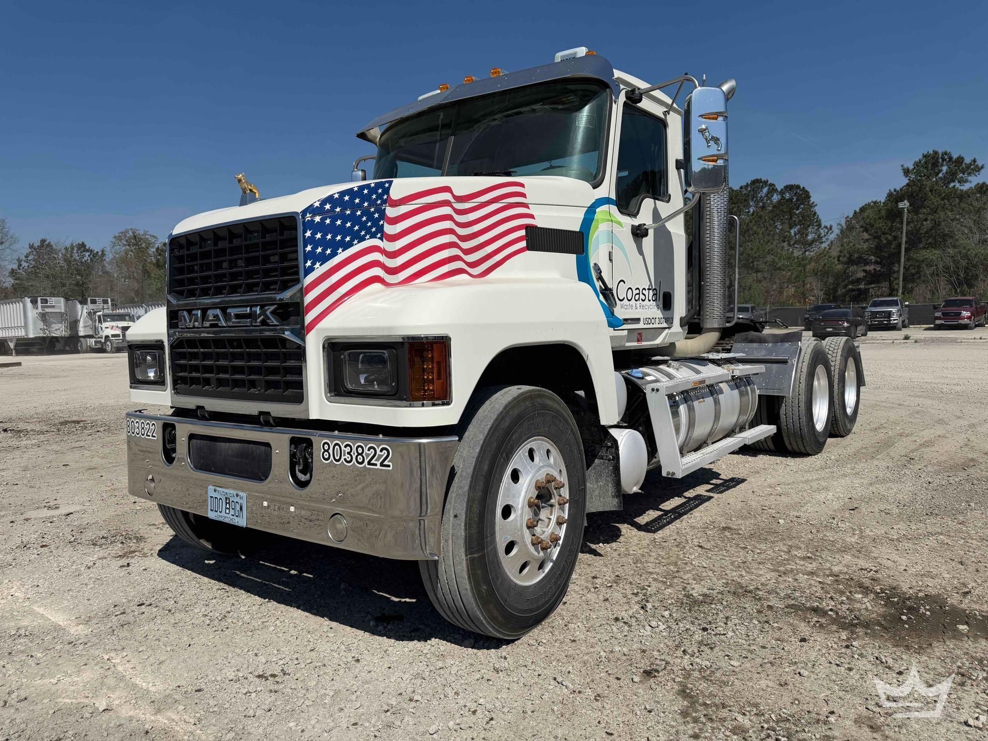 Mack T/A Day Cab Truck Tractor (A64556)