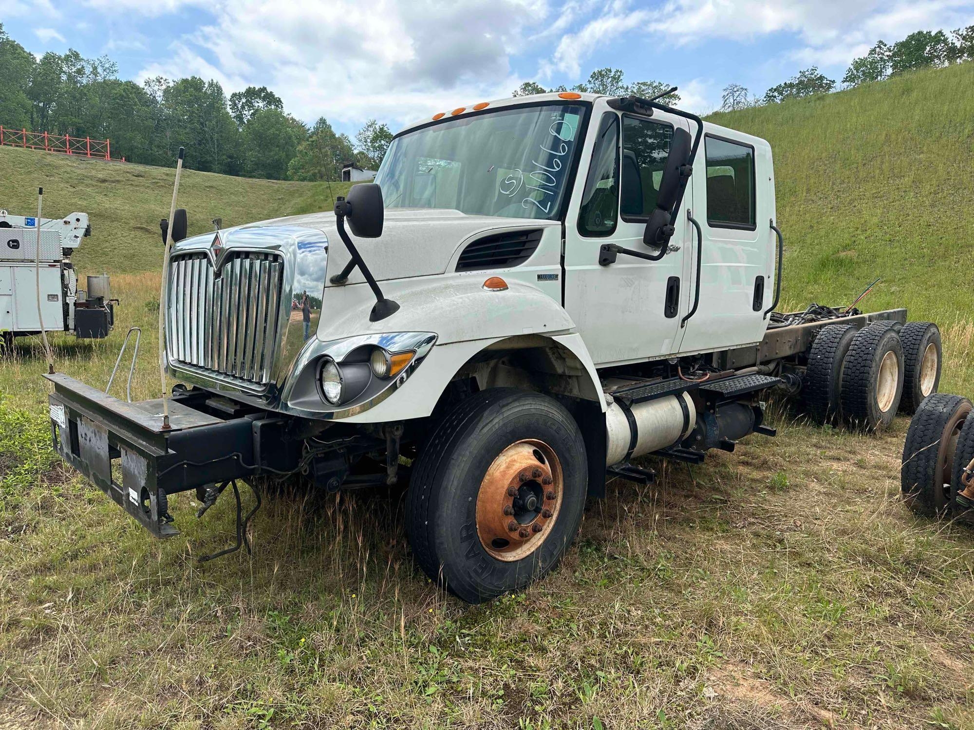 2011 International WorkStar 7400 Truck, VIN # 1HTWGAAR2BJ325810 (A48836)