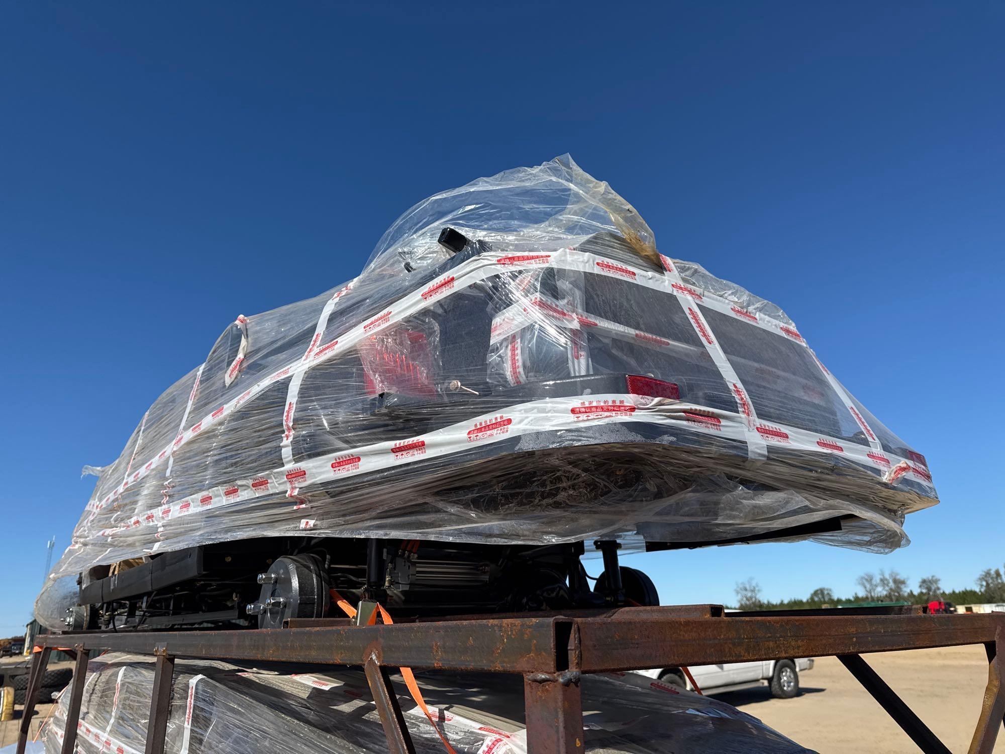 UNUSED SDLANCH SDLGC 100 GOLF CART W/ TOPS (A57192)