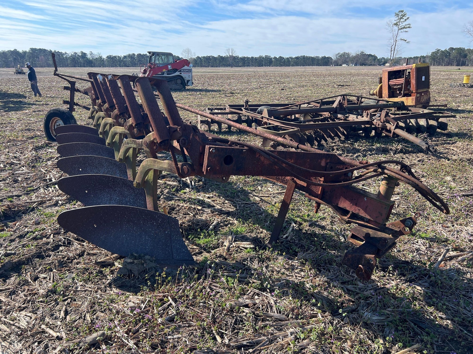 INTERNATIONAL 720 - 6 BOTTOM PLOW (A63291)