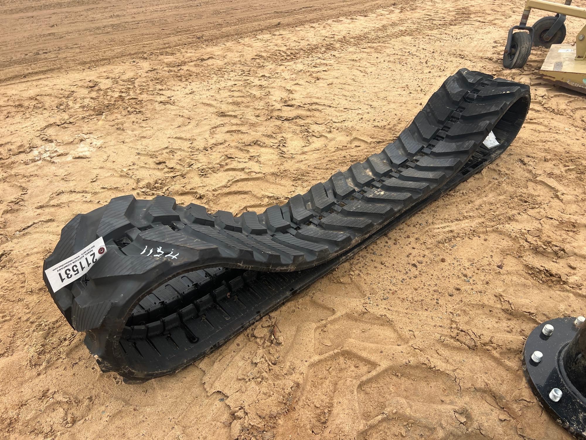 (1) UNUSED 12" RUBBER TRACK (A64280)